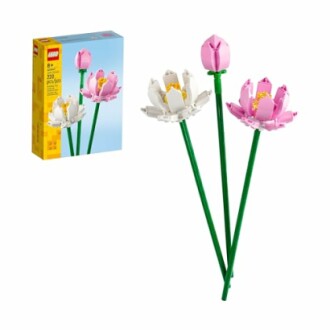 LEGO flower set with pink and white petals.